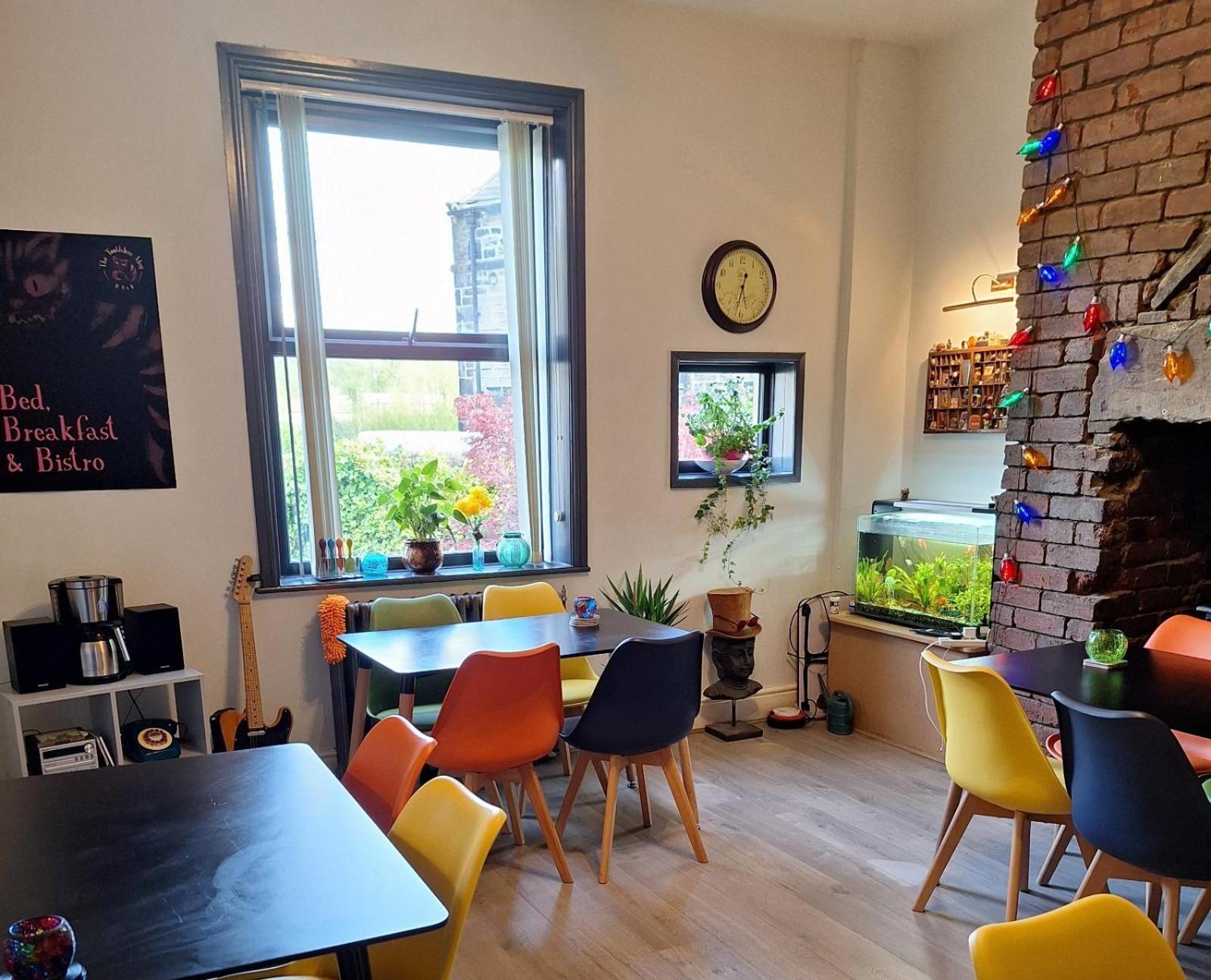 Todmorden Bed & Breakfast - The Toothless Mog Walsden Esterno foto