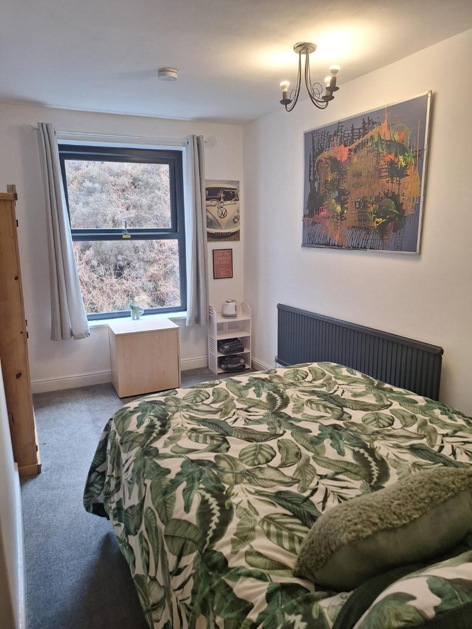 Todmorden Bed & Breakfast - The Toothless Mog Walsden Esterno foto