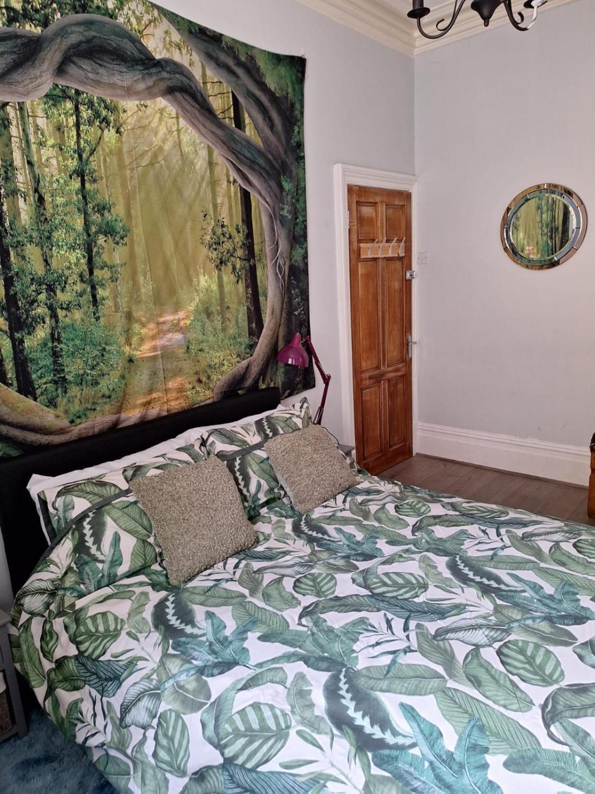 Todmorden Bed & Breakfast - The Toothless Mog Walsden Esterno foto
